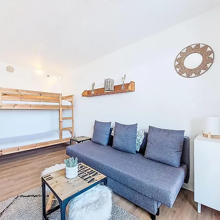 Soyouz Vanguard-86 By Interhome *